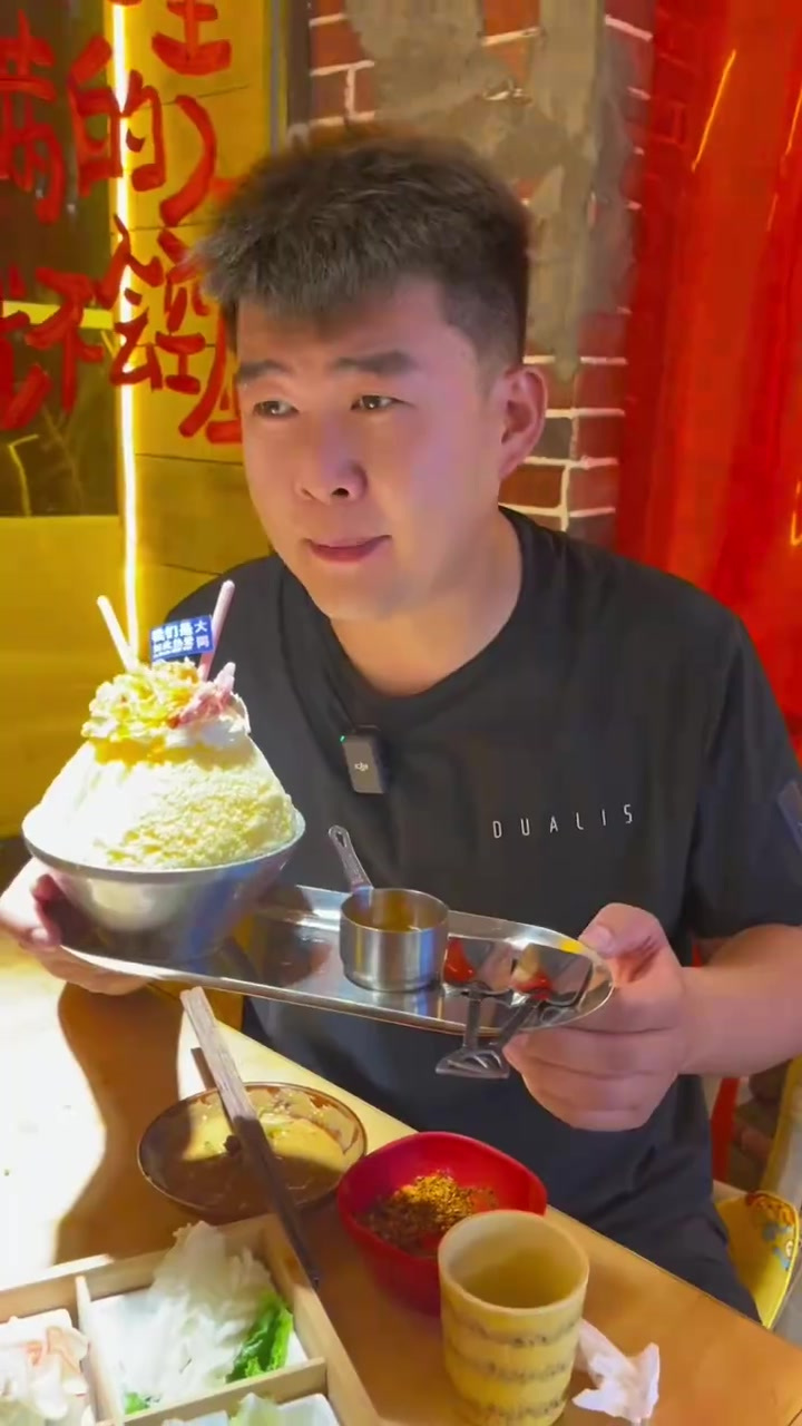 一家火锅店,哪哪都很成都的串串火锅