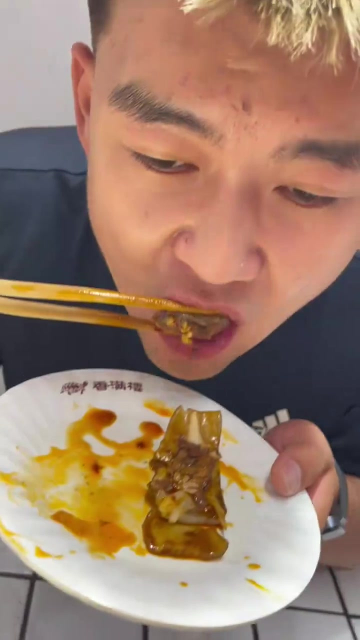 吃惯了大鱼大肉面条炒菜,适当来一顿补的甲鱼锅