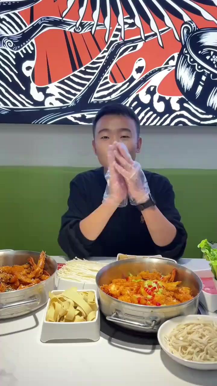 鸡公虾婆,吃119套餐,还在免费送一锅。过瘾