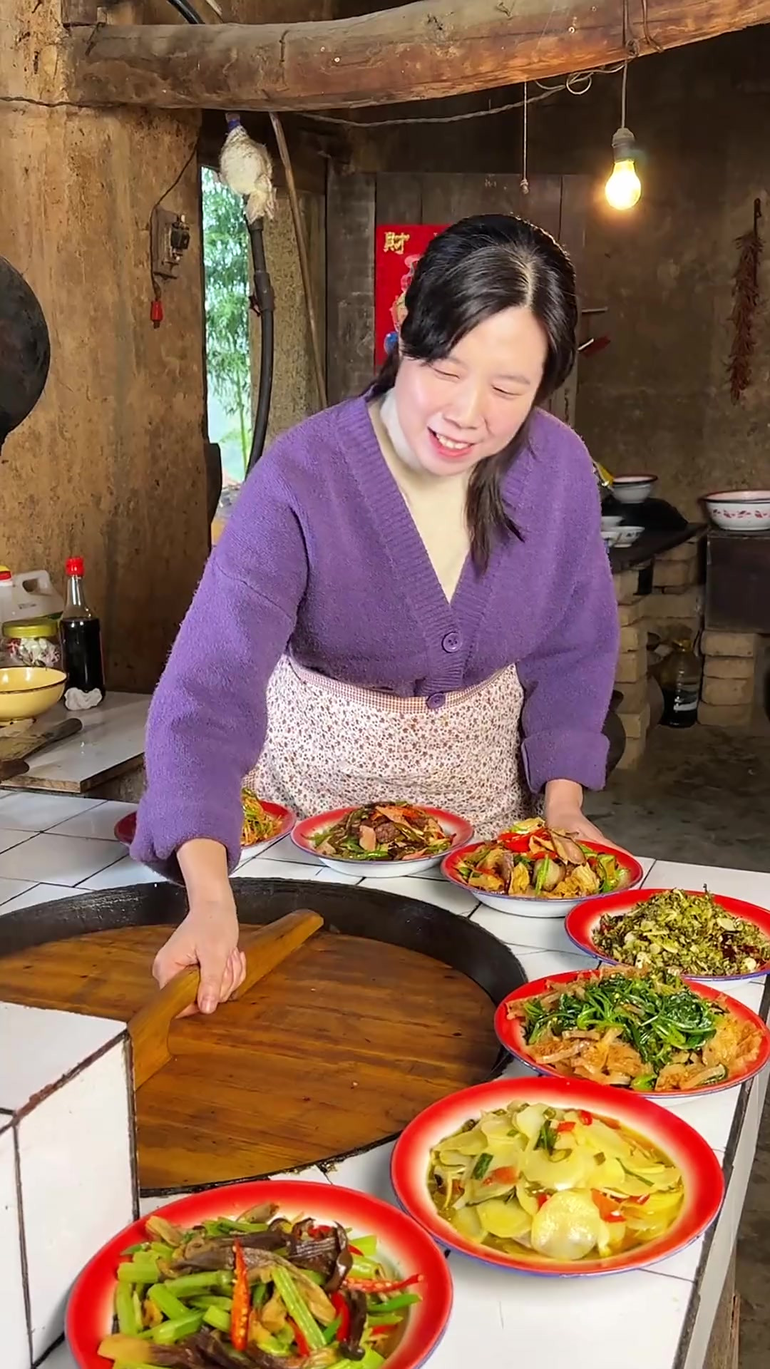 在我们陕南只要有一坛子酸坛子菜，炒啥菜都方便还下饭