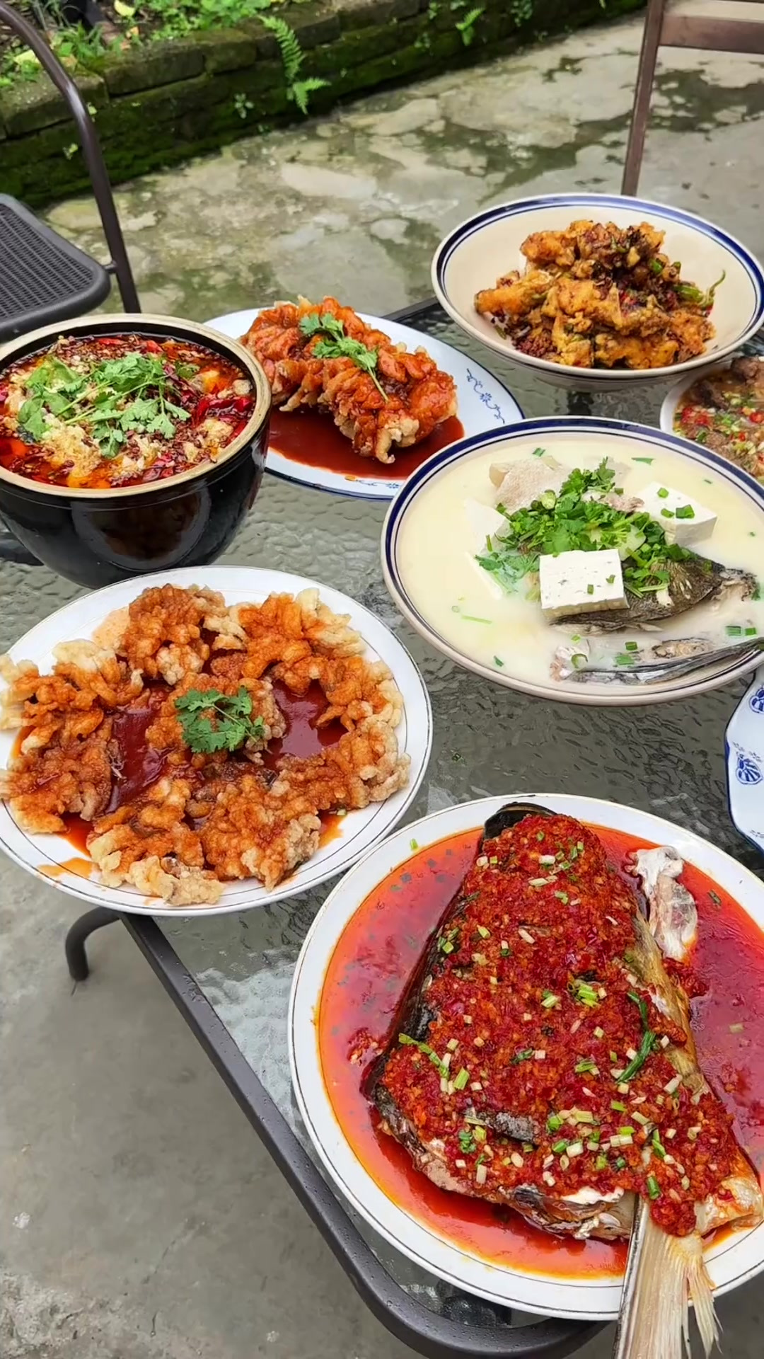 今天在舅妈家做了一个全鱼宴，大家给评评怎么样