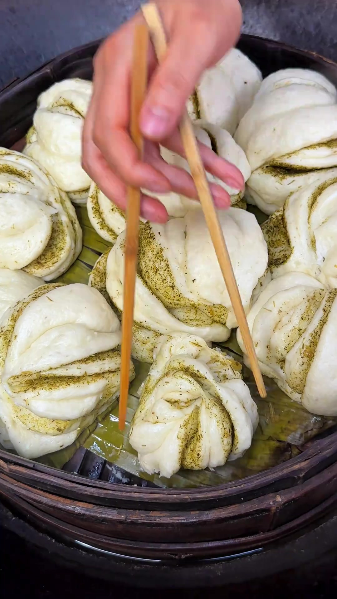 酸菜粉条油渣包子，苜蓿花卷，是不是只有陕南人才能懂的味道