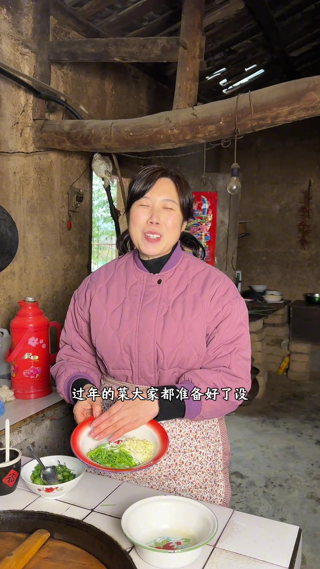 在咱们陕西的饭桌上少不了吃凉菜，醋汤好不好吃很重要