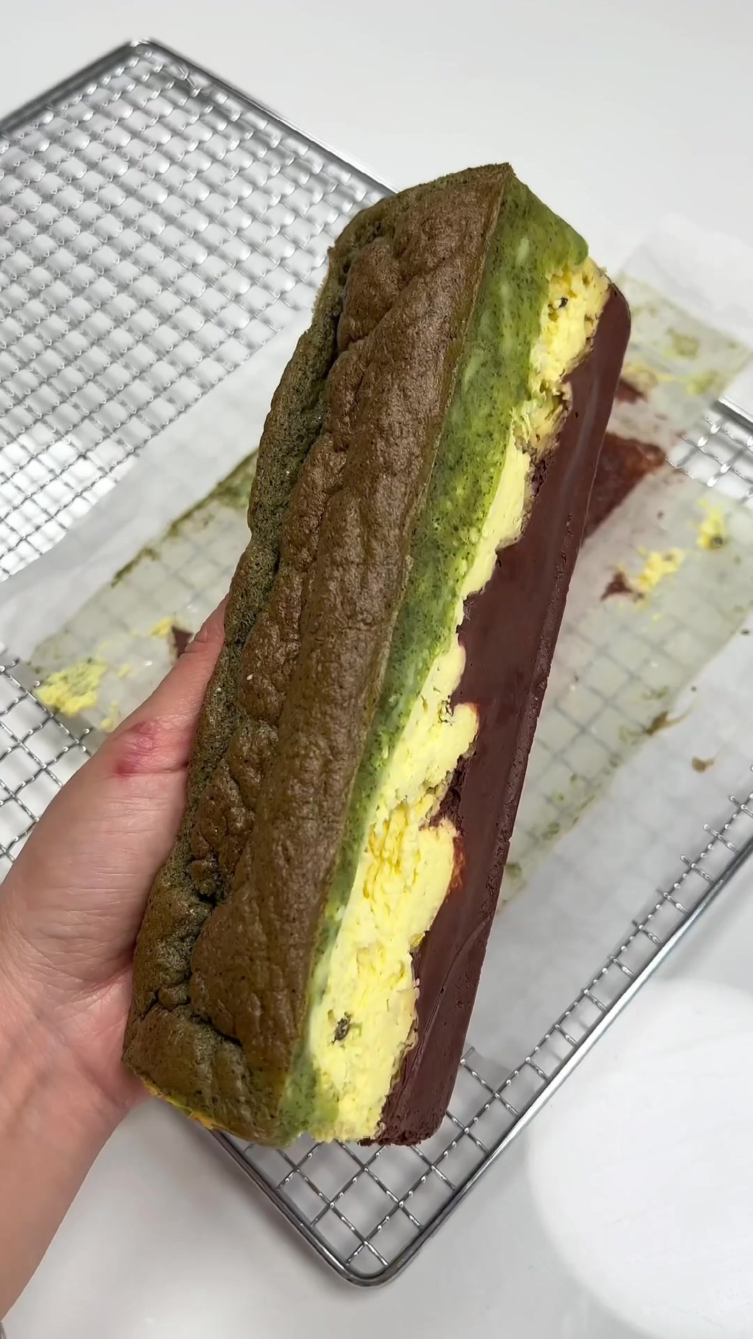 抱着啃，真不是盖的，蛋糕还得是吃健身版呀