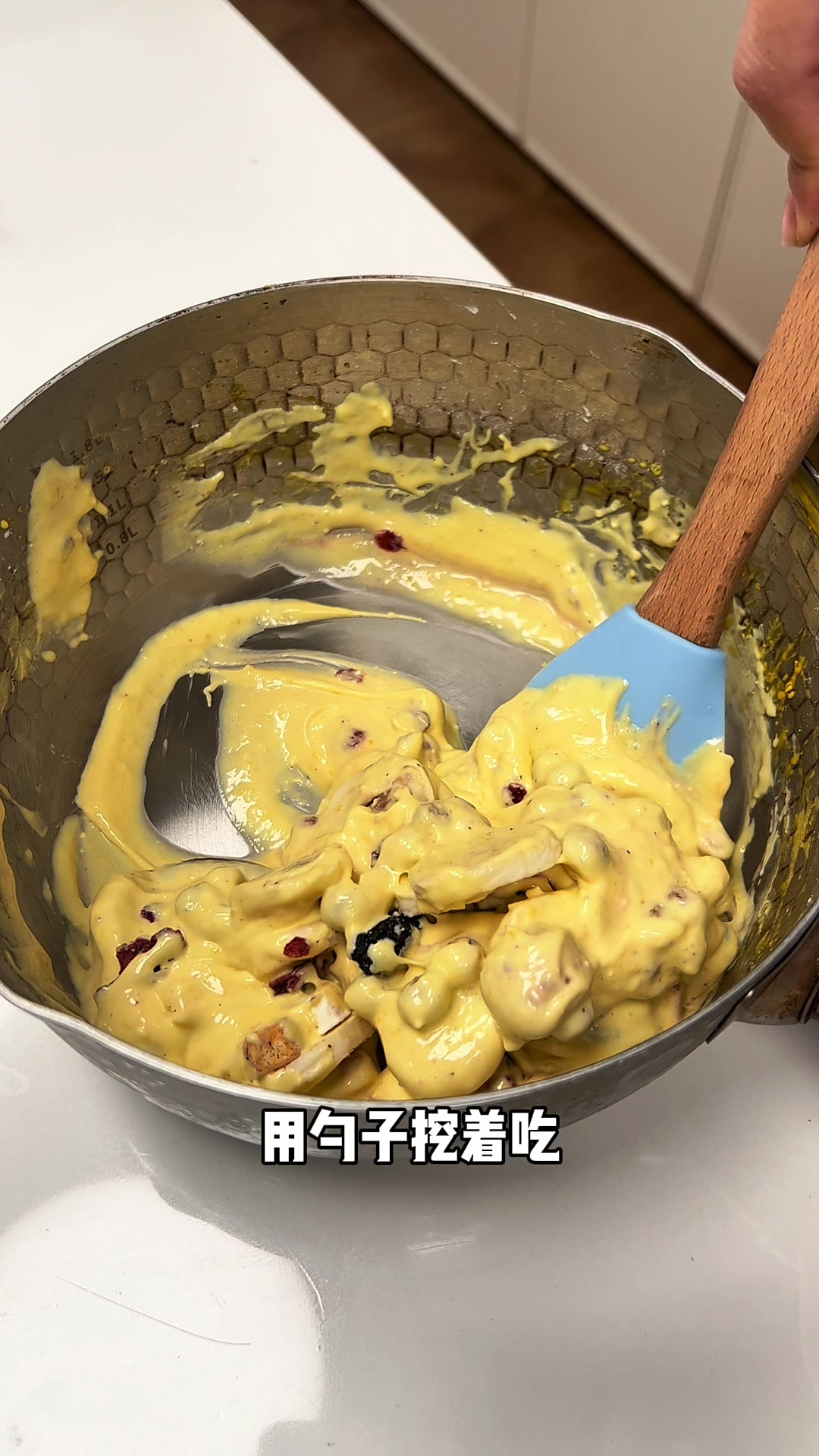 懂事的蛋糕就长这样，一口爆酱