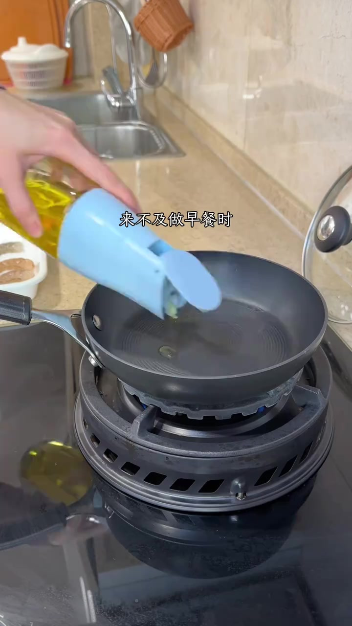 来不及做早餐就来一个免煮番茄肉酱意面吧