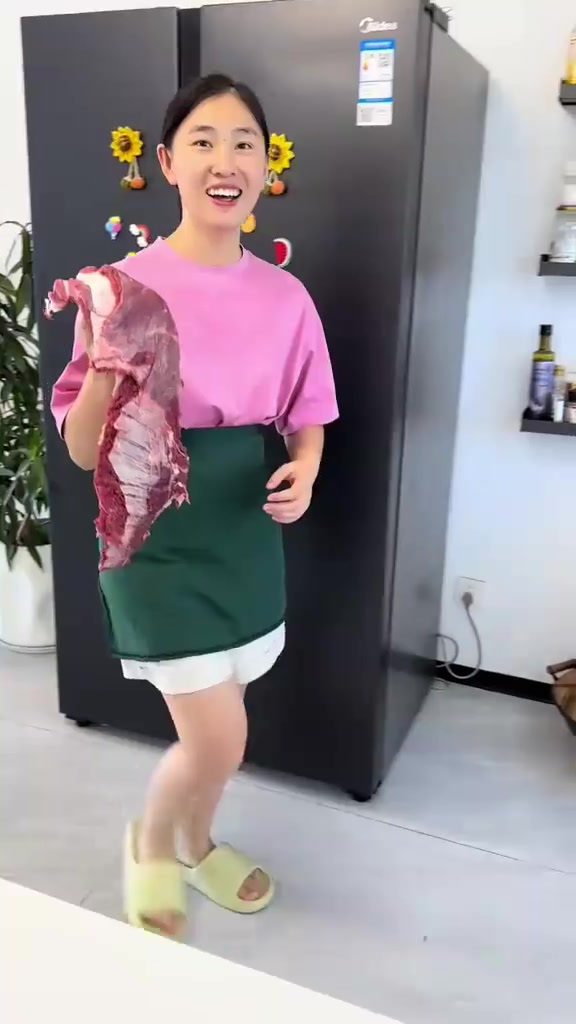 一定要尝一尝石家庄板面，今天放了好多肉，一次吃过瘾