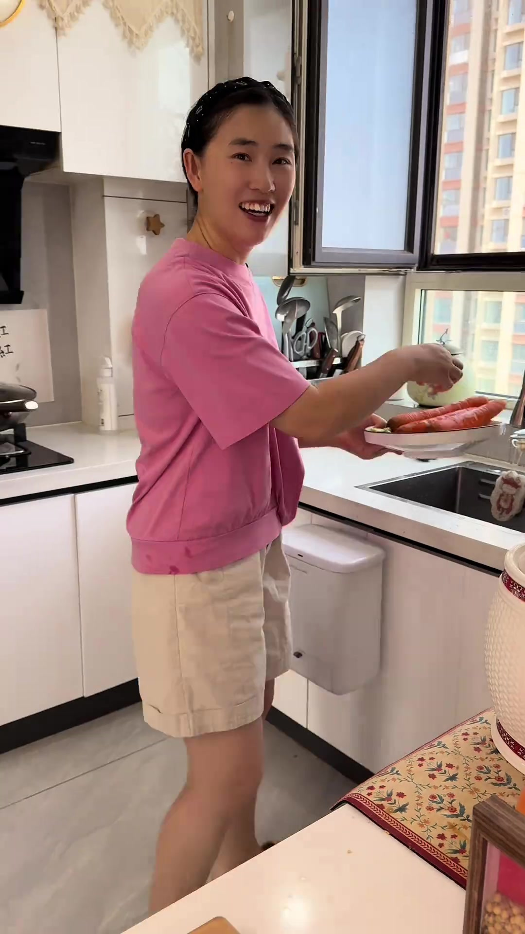 孩子们有时候手上长倒刺了，我就给凉拌一盘胡萝卜吃