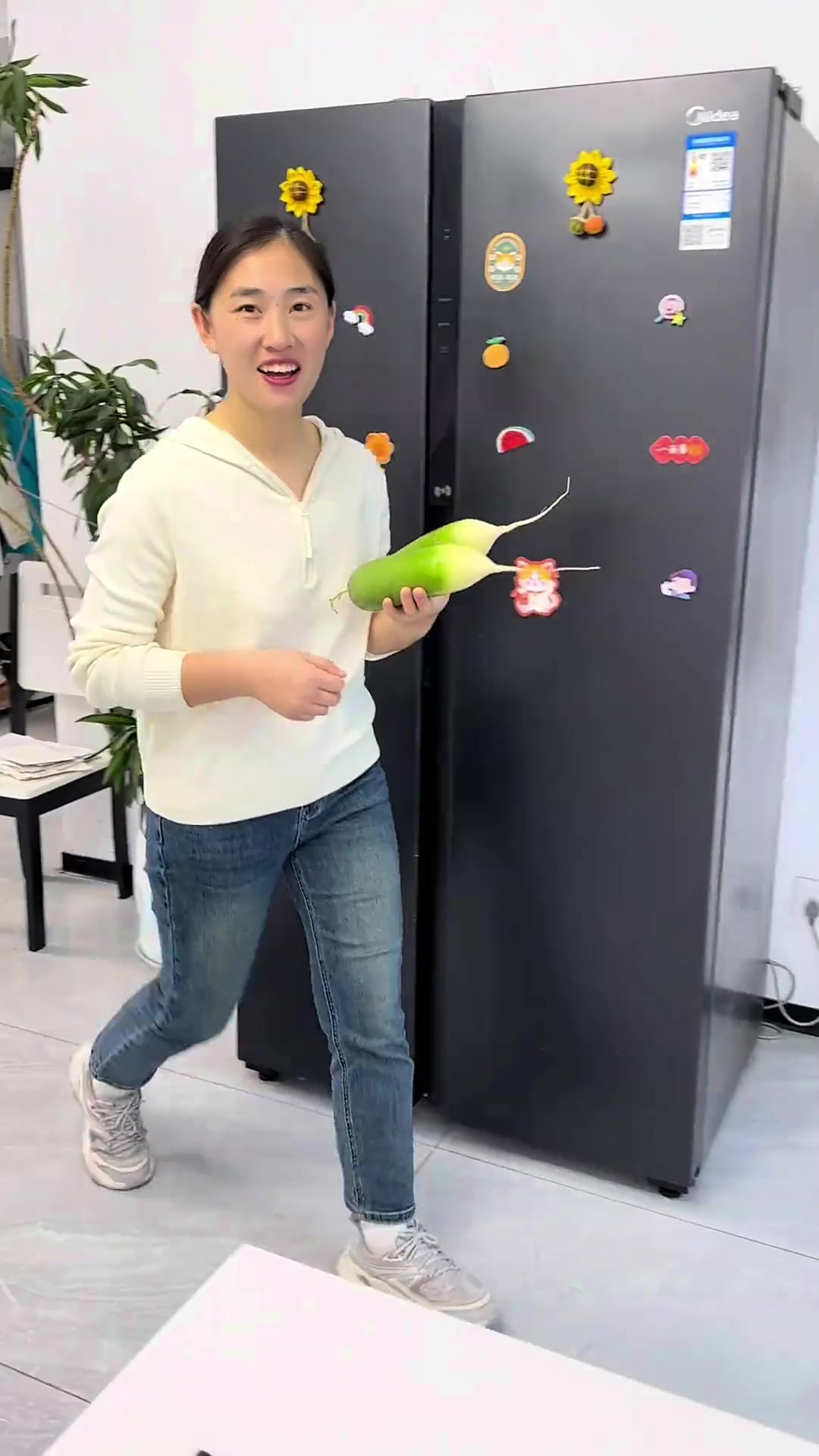 今天换着花样做个香煎萝卜卷、底部焦脆，皮薄陷大的