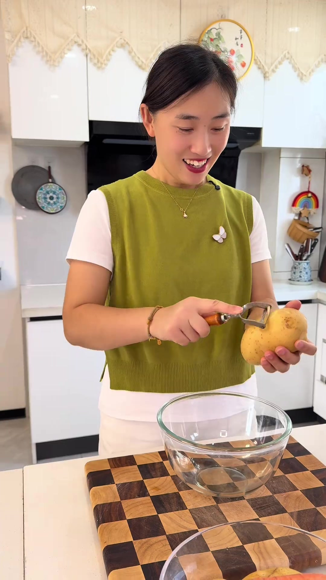 土豆丝鸡蛋饼做起来方便，营养也全