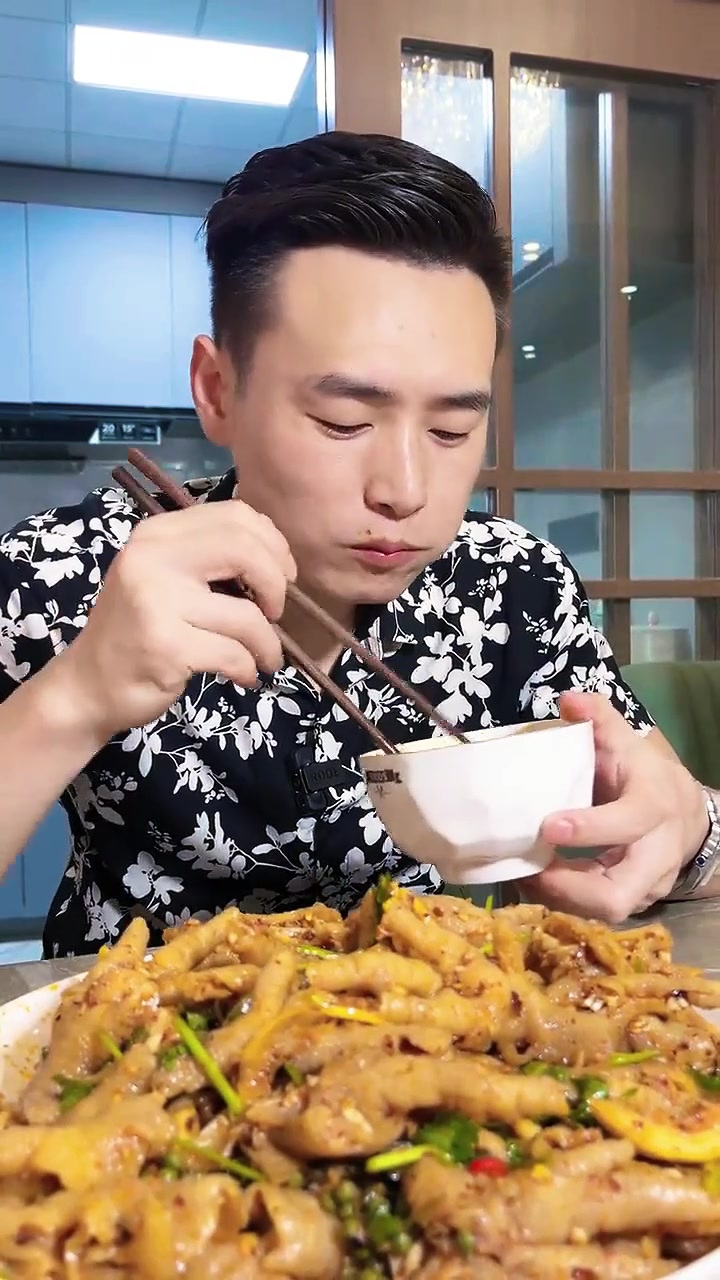 外卖的柠檬鸡爪越来越贵了,自己做健康又实惠