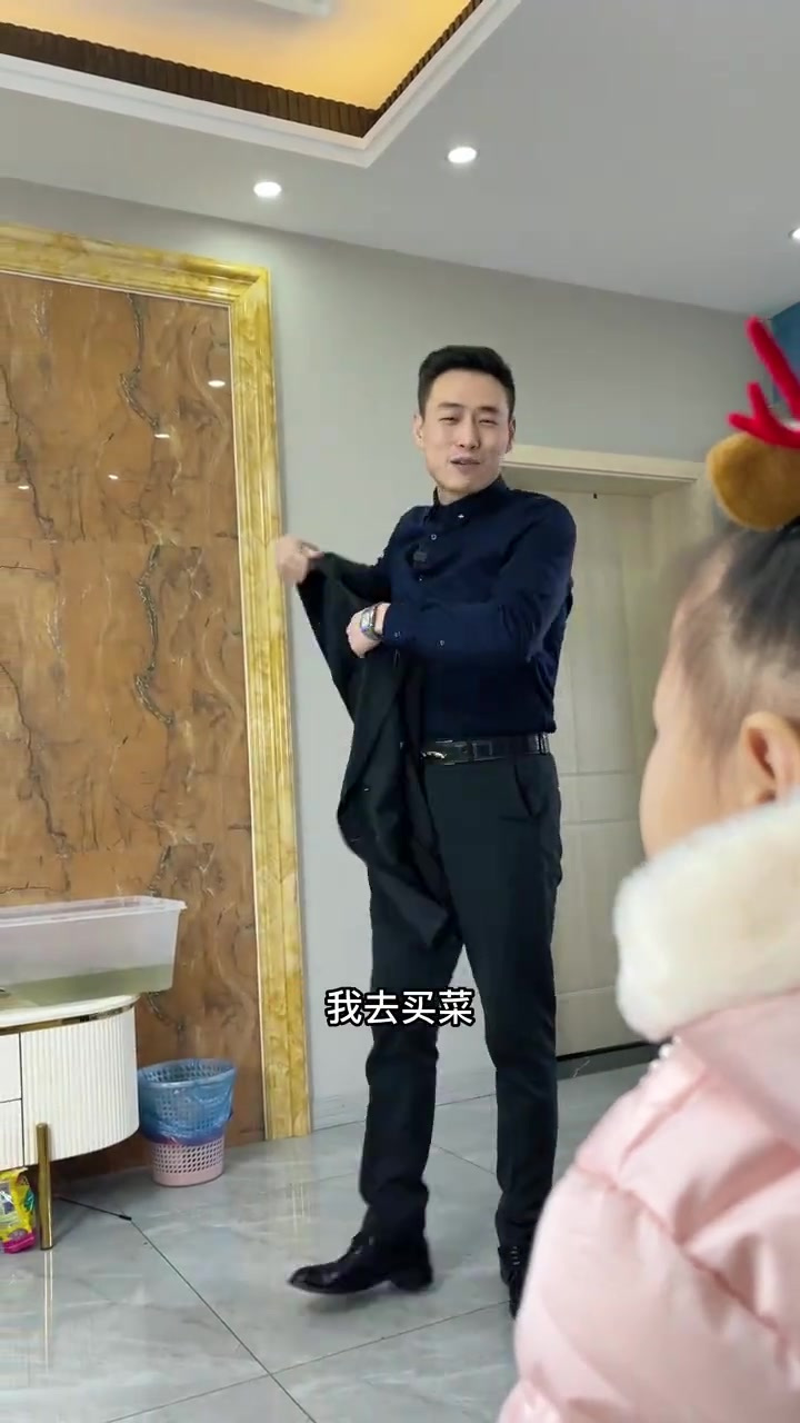 今天在家做的麻辣鸭头回味无穷，麻辣鲜香！家