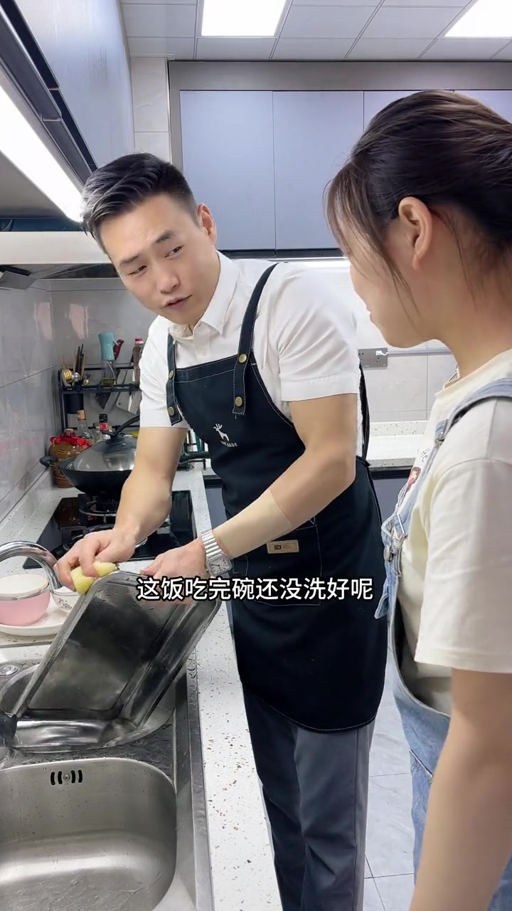 妹妹想吃水果蛋糕，授人以鱼不如授人以渔，做蛋糕还是很简单的