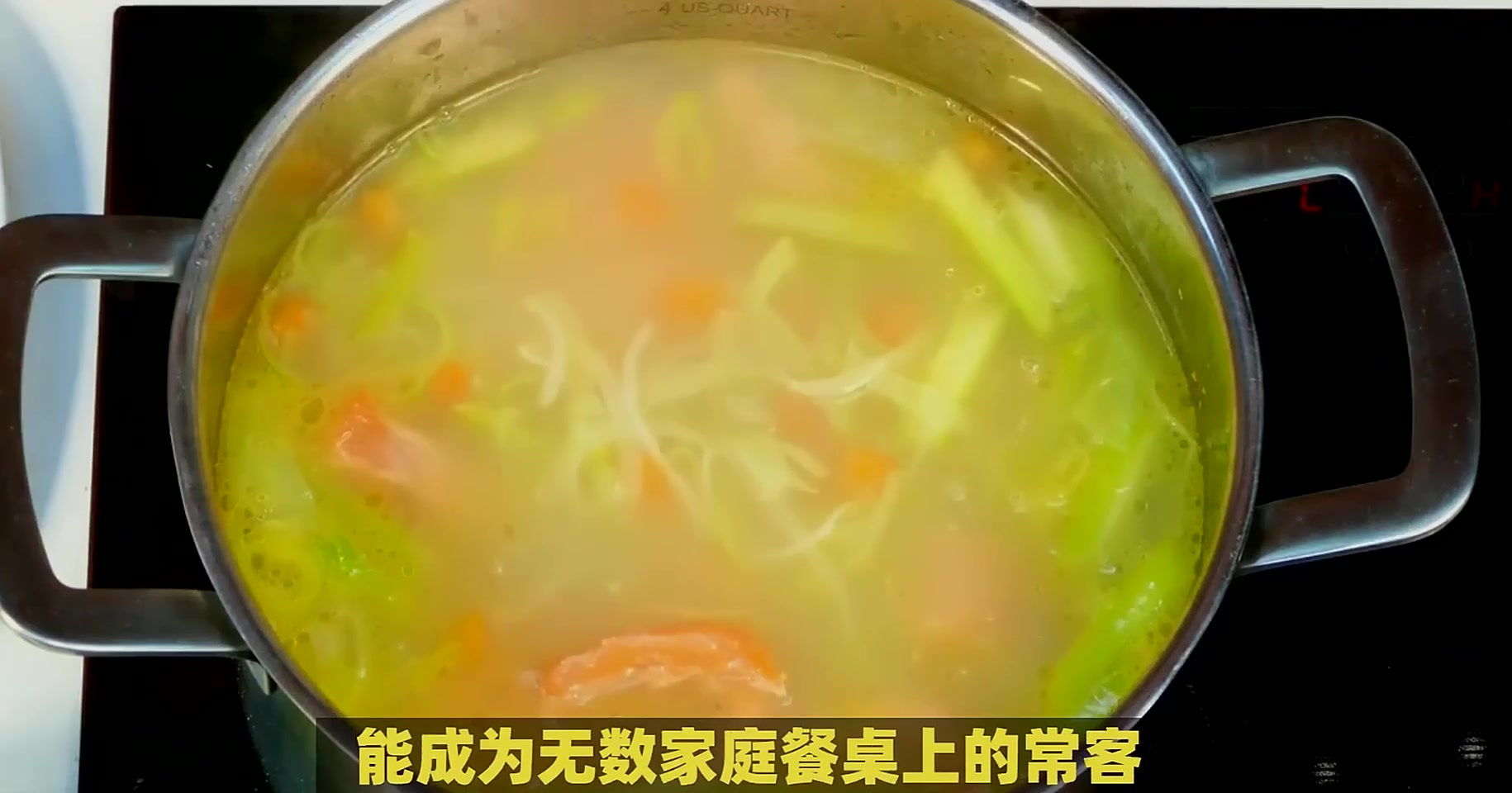 家常萝卜豆腐汤的营养价值与健康功效解析
