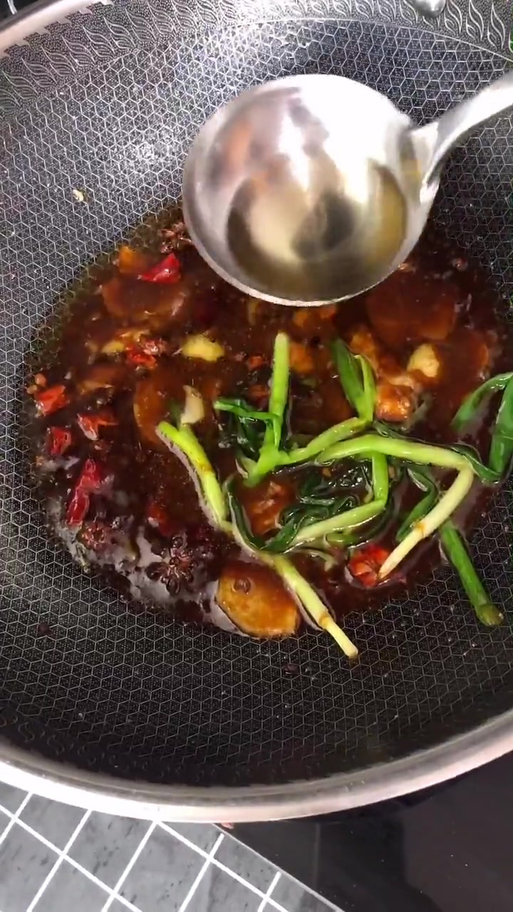 家常炖鱼这么做嘎嘎好吃