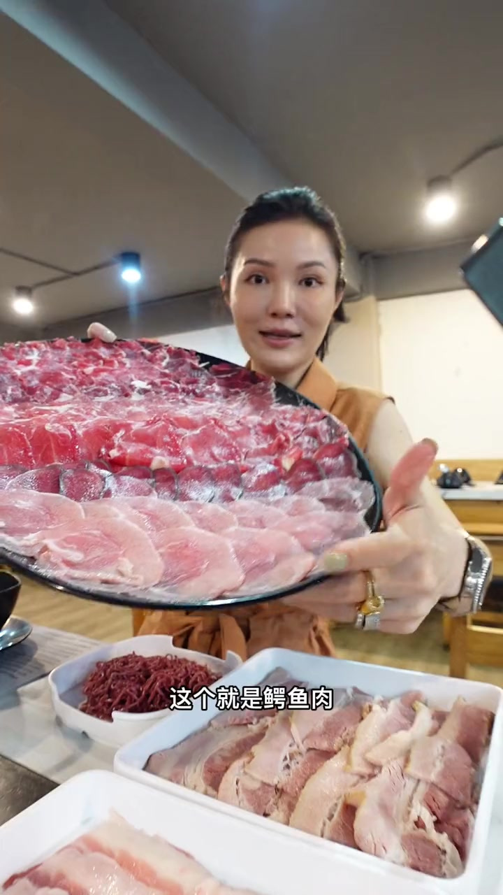 鳄鱼肉自助餐随意吃,你觉得值不值