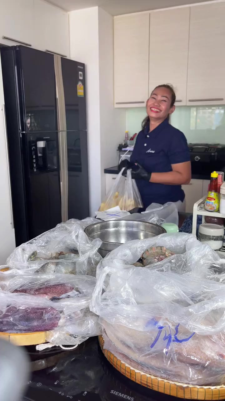 四千铢在泰国菜市场买了这些海鲜,姐妹们觉得值不值