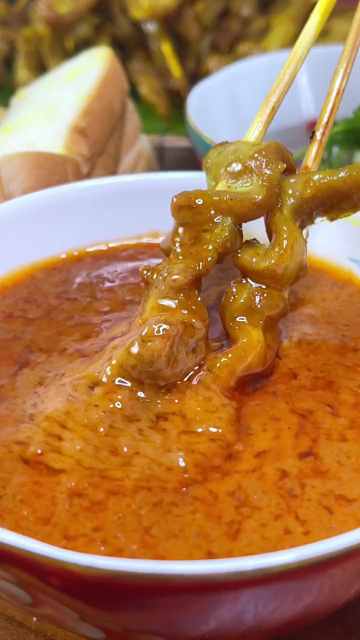露营没点小肉串怎么行,泰国街头经典小吃沙爹肉串赶紧安排