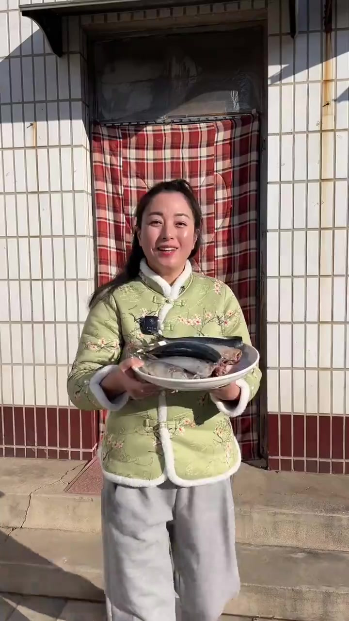 茄汁鲅鱼,酸酸甜甜,跟鱼罐头一个味