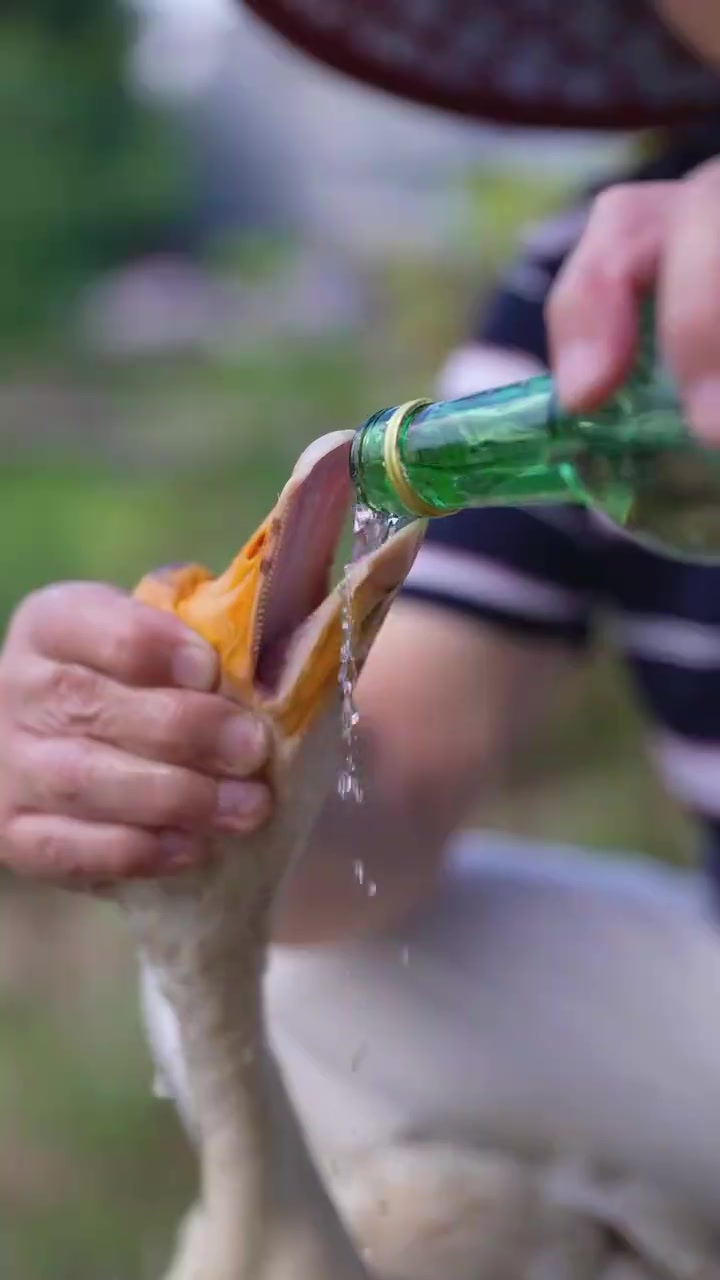 一年前跟乡愁沈丹学熏鹅,老爸就天天想叫我做