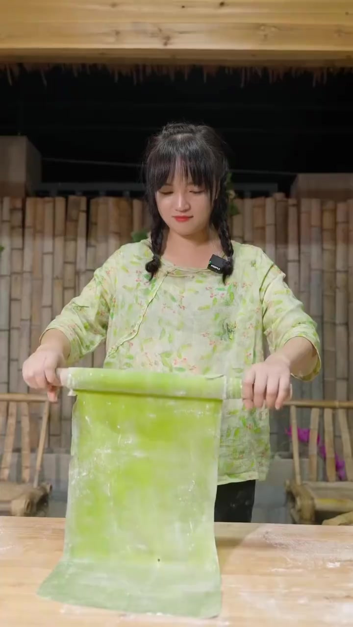 朋友说来福建，什么山珍海味都抵不过这个现包的手工馄饨