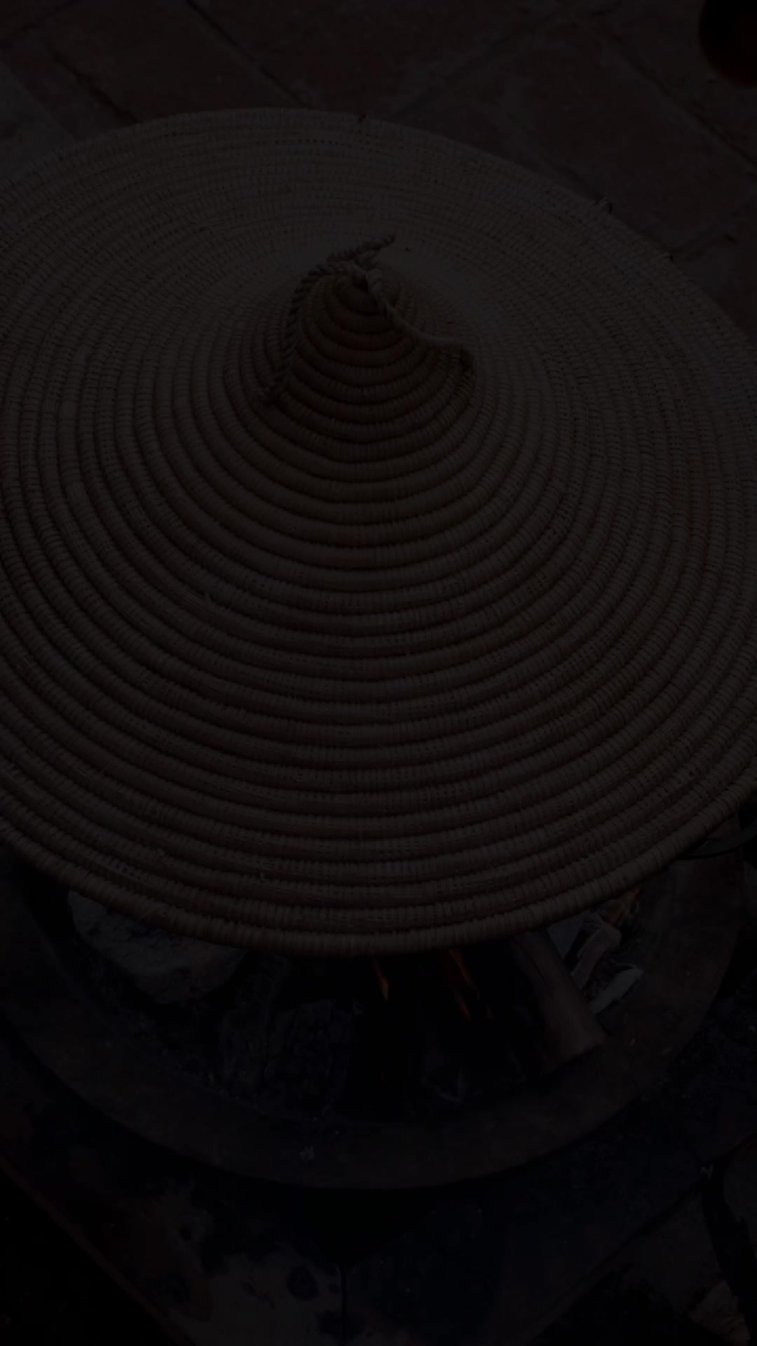 龟苓膏源于三国时期的诸葛亮，当时用来帮助士兵克服水土不服