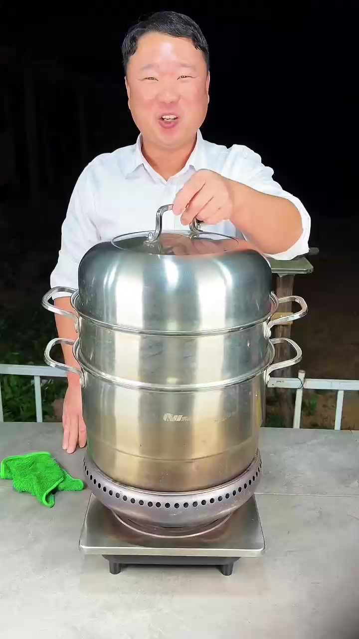 蒸萝卜干黄豆咸菜，不敢想配上白米粥得多好吃