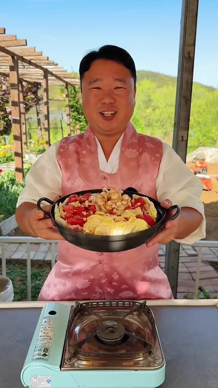 这么简单好吃的番茄肥牛锅，还不赶紧让你男朋友学
