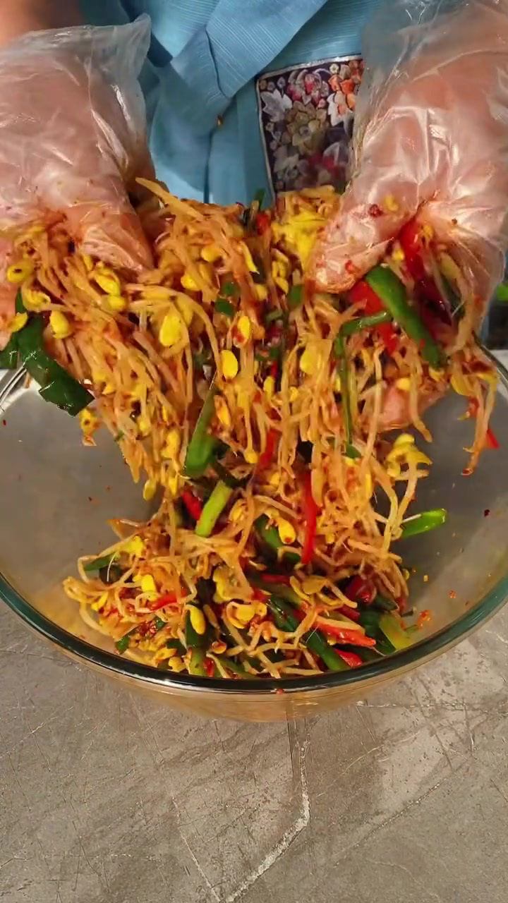 凉拌菜都安排起来吧，黄豆芽拌韭菜
