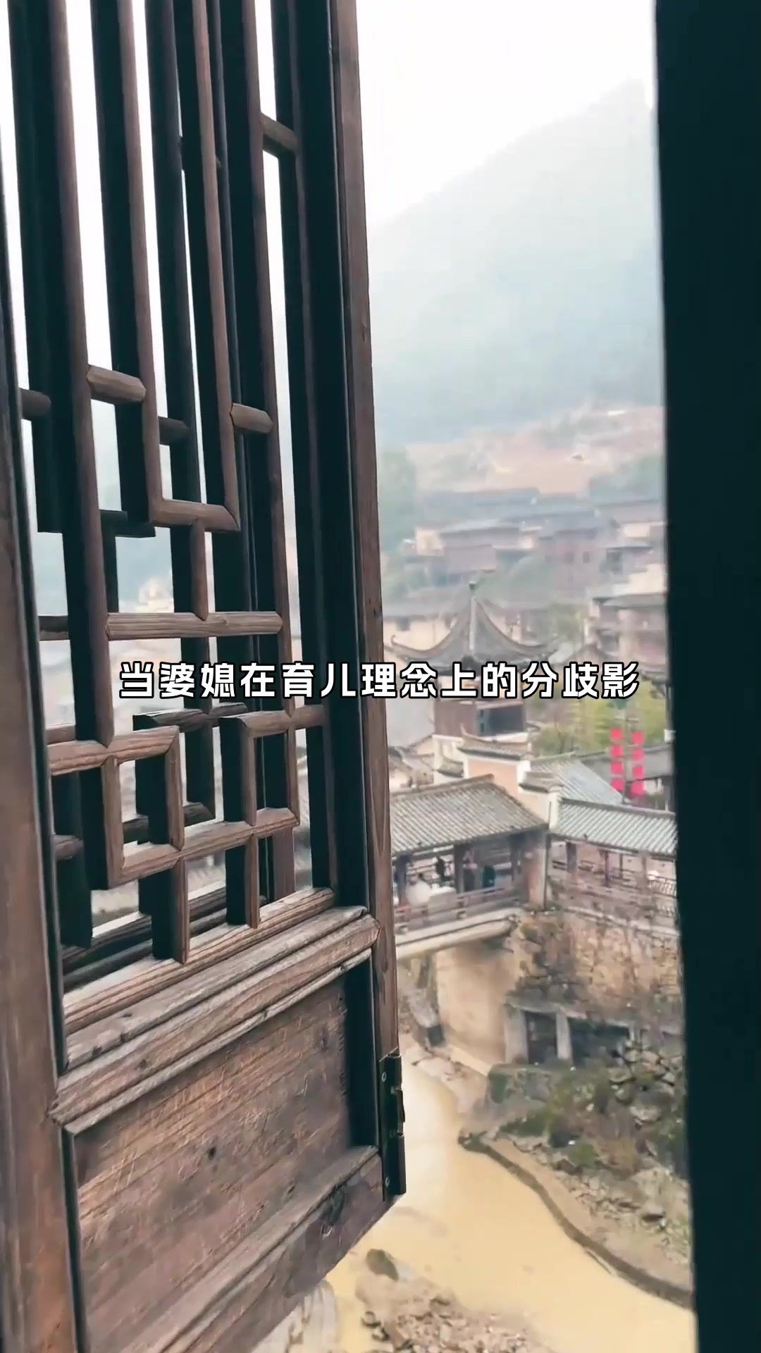 买电视背景墙材料,婆婆爱大理石大气,儿媳爱壁纸多样!