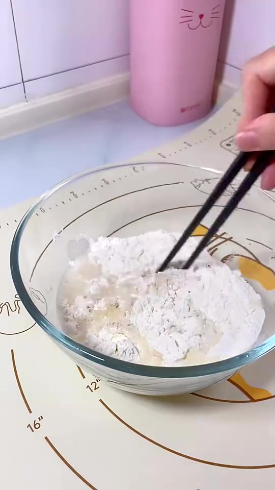 平凡的生活就是一餐接着一餐今天做了好看的荷叶饼