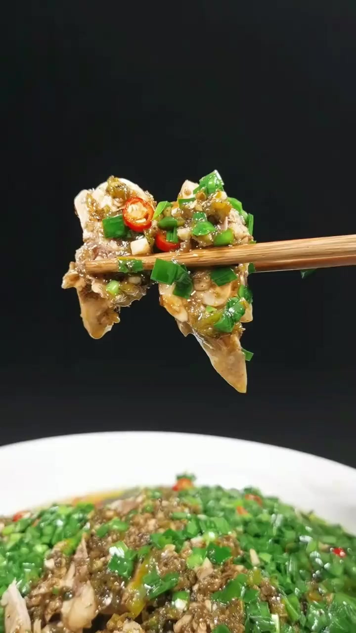 飞禽莫若鸽,走兽莫若兔,用特别的做法烹出特色的兔肉