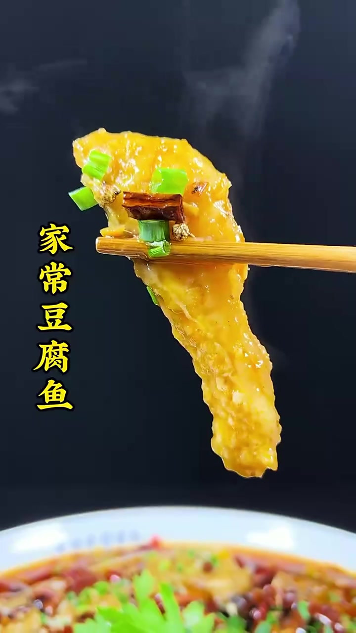 重庆厨师煮鱼的技术毋庸置疑,有好多小餐馆都是靠味道取胜