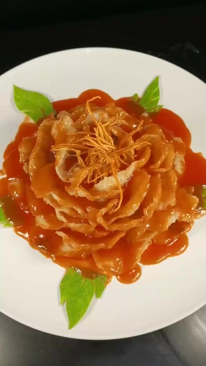 牡丹鱼片很有观赏性和食用性，认真看完你也会做