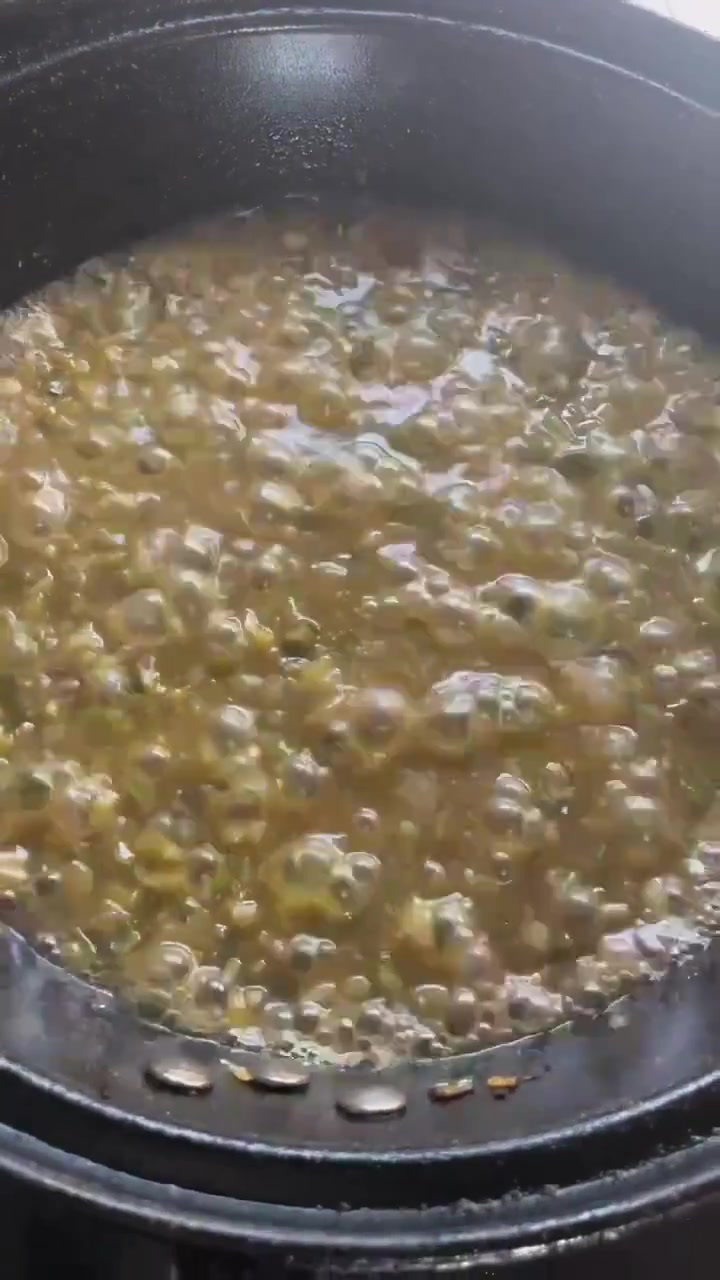 园子茄子下来了,做个茄子土豆卤打卤面