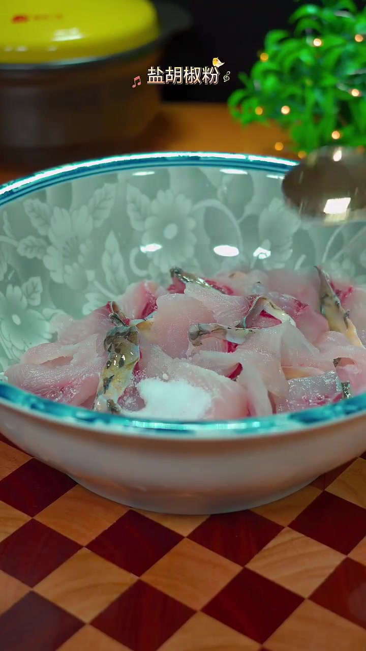 在家就能学会的贵州凯里酸汤鱼,鱼肉鲜嫩,汤鲜味美