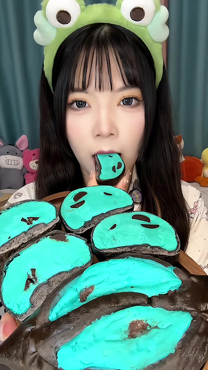 今天分享几个网上很火的糕点小美食