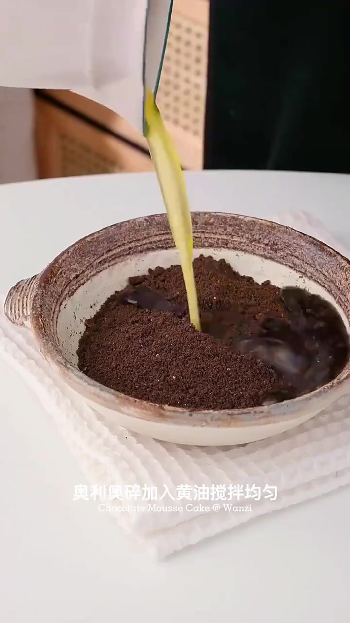 双倍浓郁巧克力芝士慕斯蛋糕,免烤箱搅一搅就成功