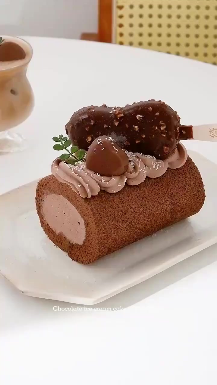 高颜值双倍浓郁巧克力,乳酪冰淇淋蛋糕卷