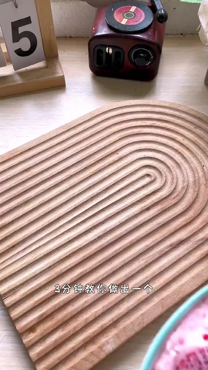 只需两步,就可以做出超丝滑草莓冰淇淋