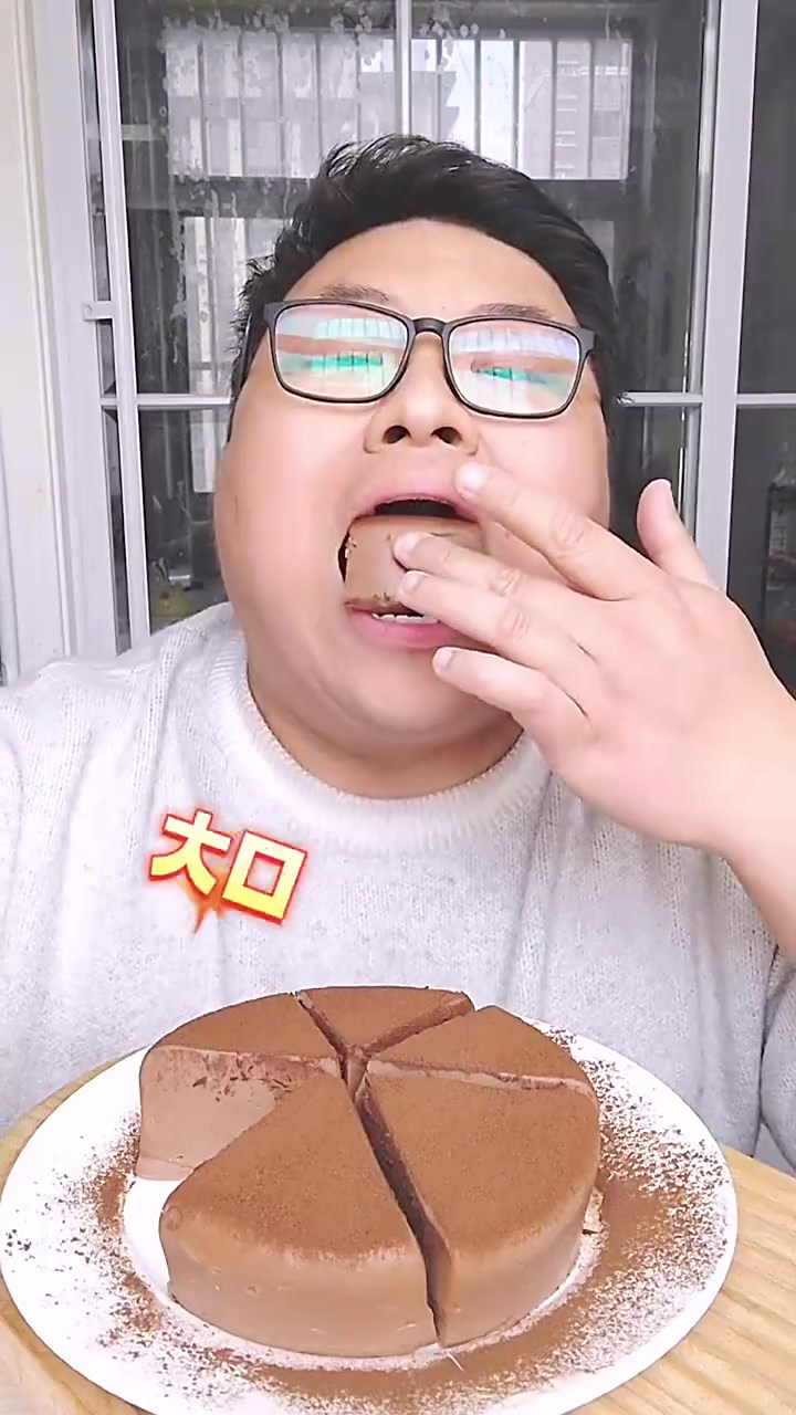 搅一搅，拌一拌，就可以做出好吃的巧克力牛奶冰糕