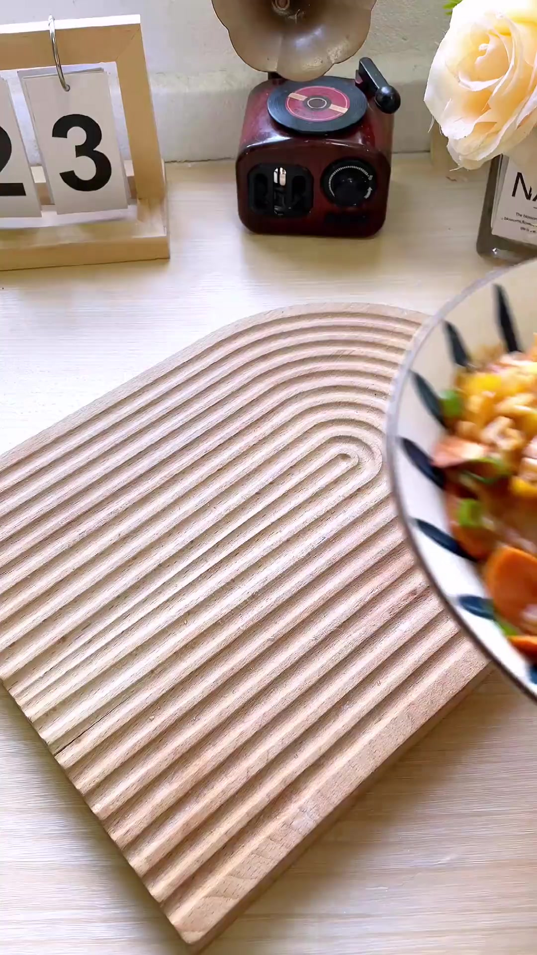 做上一锅热乎乎的番茄土豆烩饭，我能吃两碗米饭