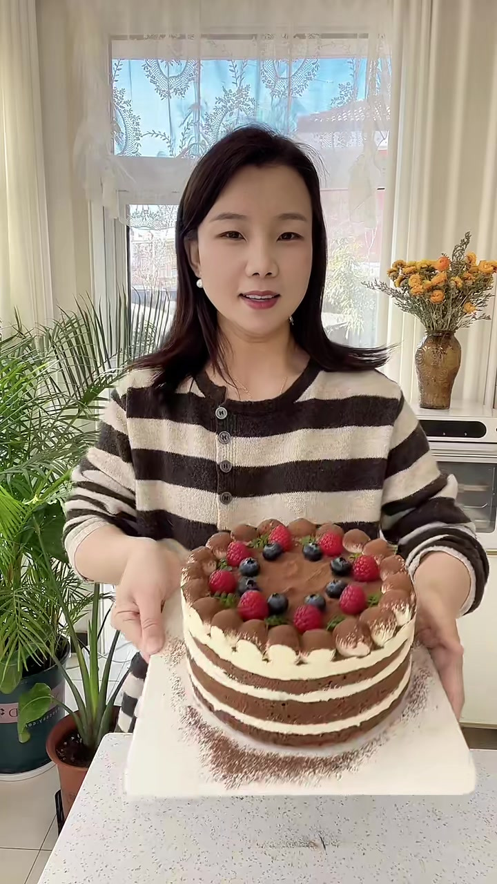 教大家用普通鸡蛋做蛋糕，很简单