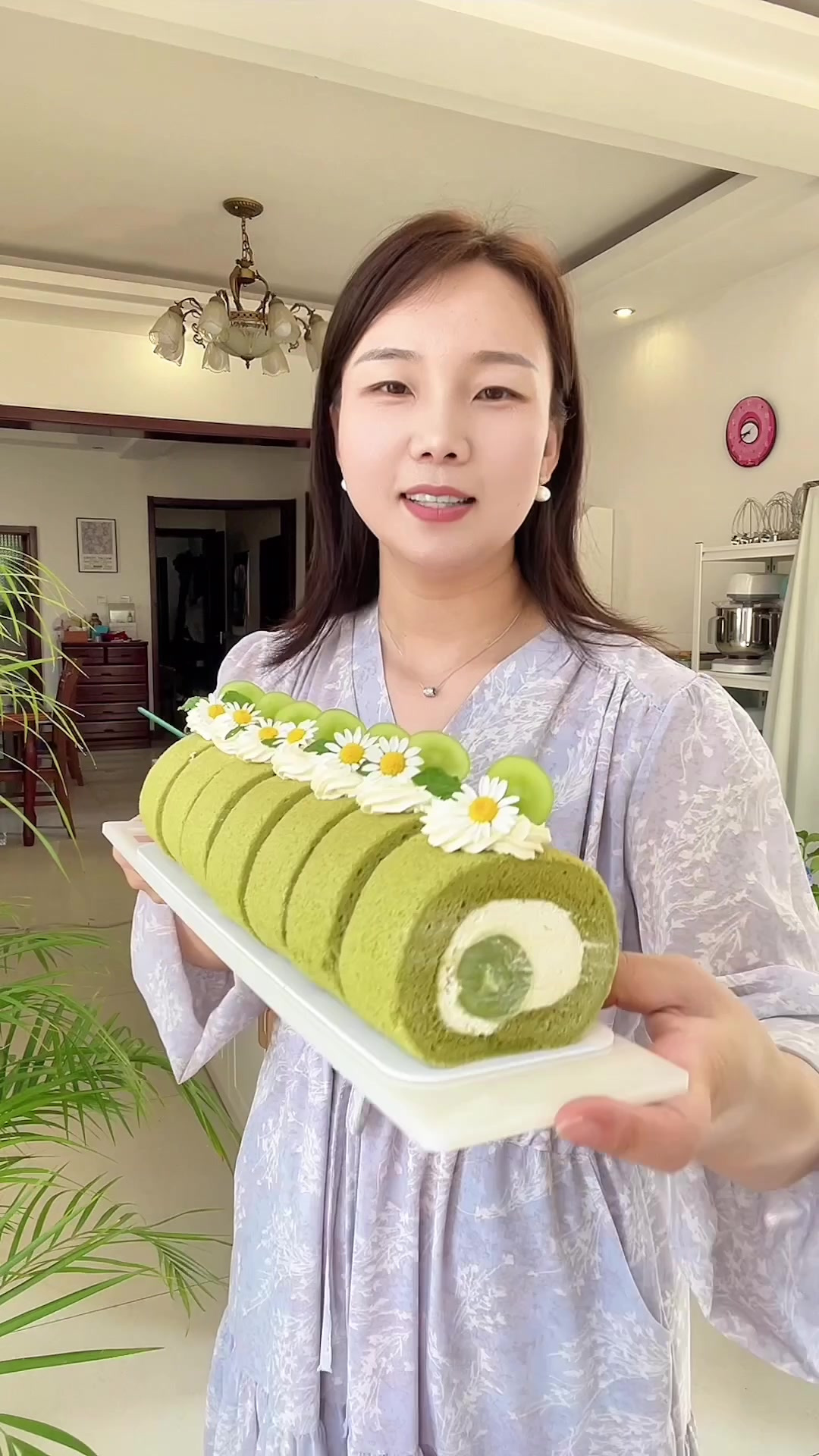 所有清新元素聚集的青提抹茶茉莉蛋糕卷