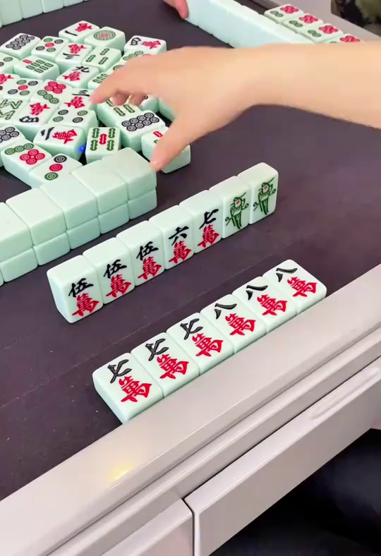 贵阳麻将捉鸡:一不做二不休,是时候展现真正的技术了