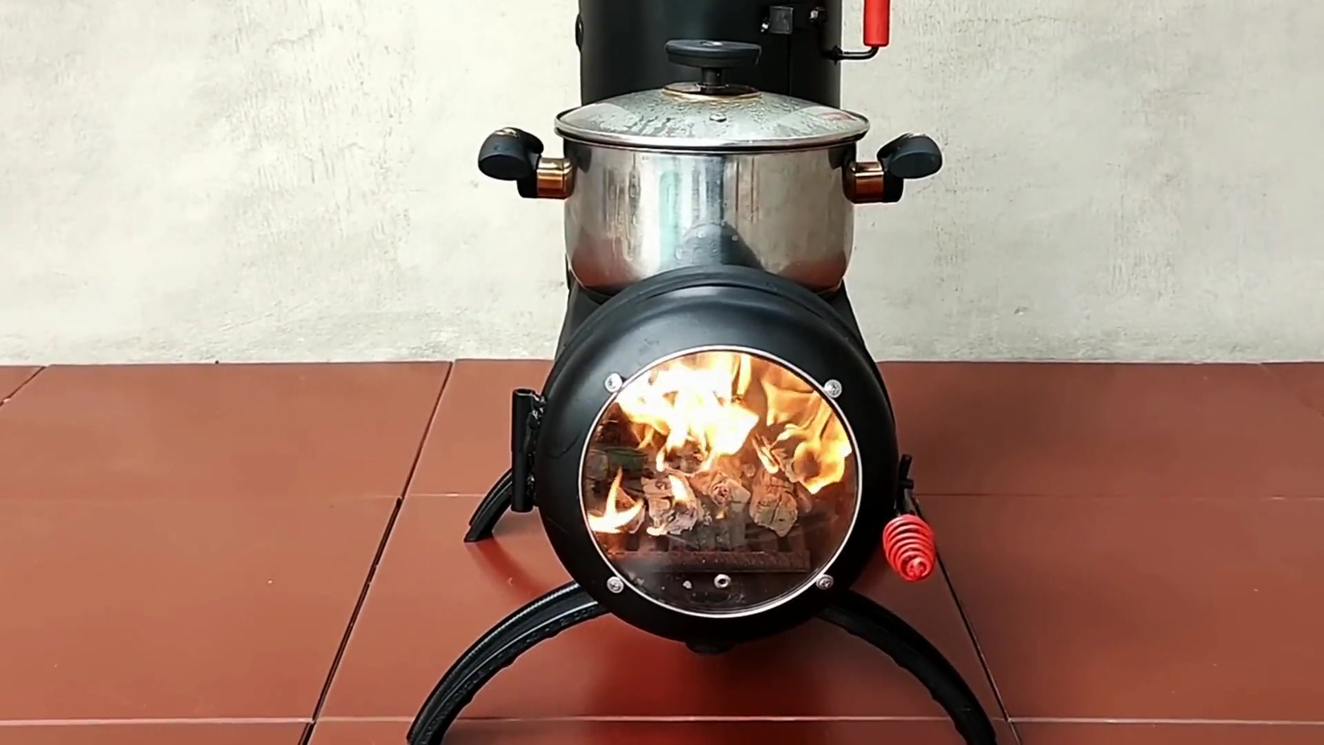 这个柴火炉设计太巧妙了,精雕细琢装修改造