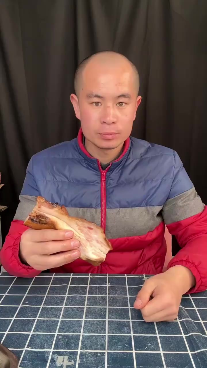 你见过这么便宜的腊肉么,会不会是合成肉