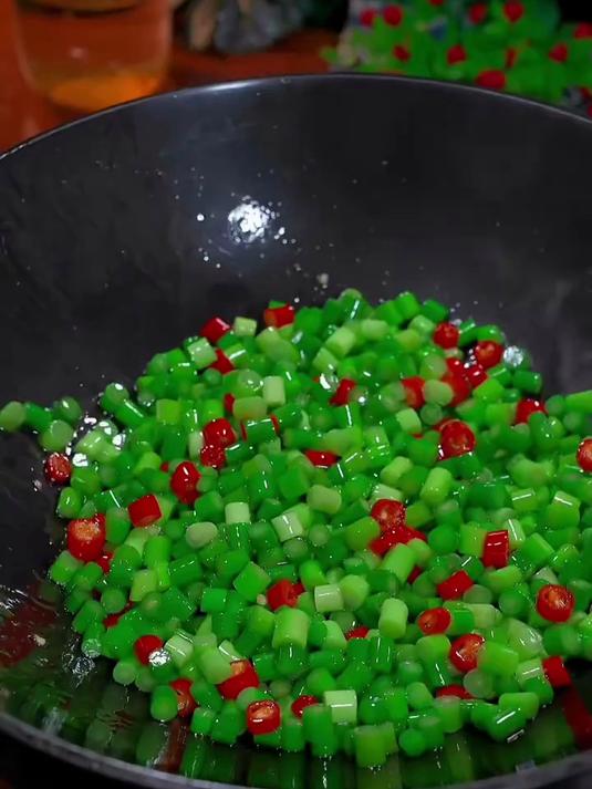 家人们，今天给大家分享一周七天都吃不腻的七道家常炒菜