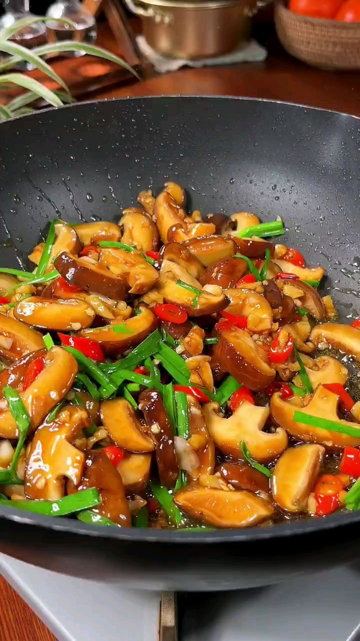 分享美食香菇韭菜做法