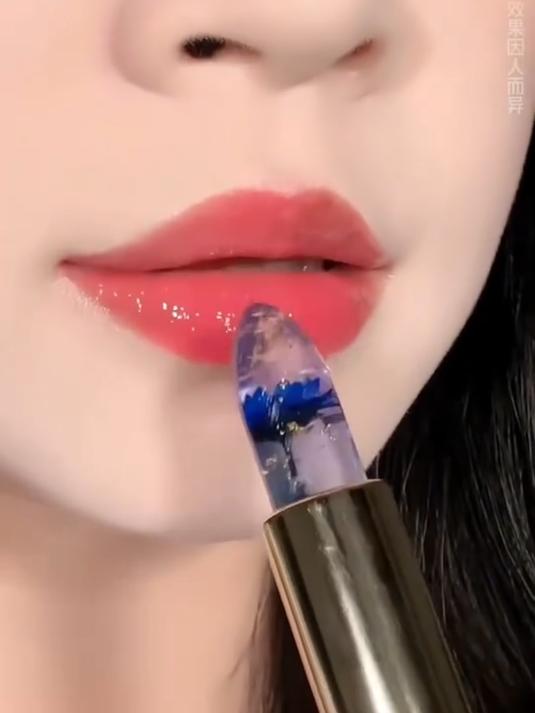 连李佳琦都惊了!温感变色口红测评:从奶茶棕到车厘子竟只差1℃